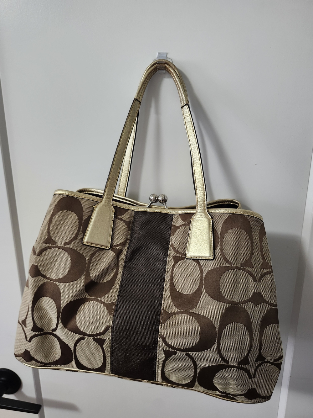 Coach Signature Stripe Canvas Kisslock Shoulder Bag In Gold